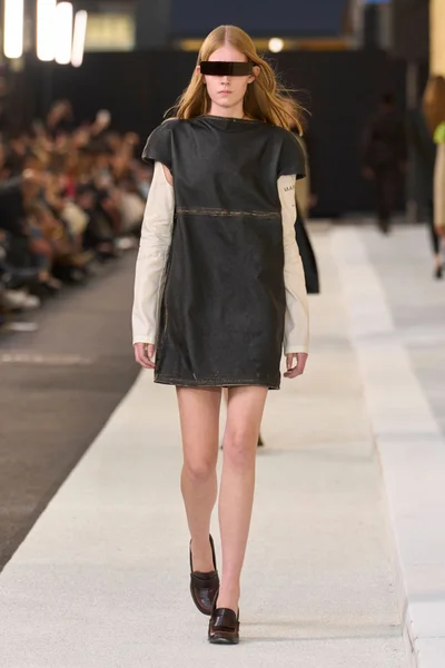 Look 48